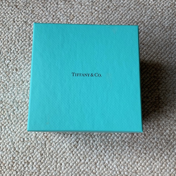 Tiffany & Co. Mug with Tiffany’s Blue Box - Picture 12 of 12